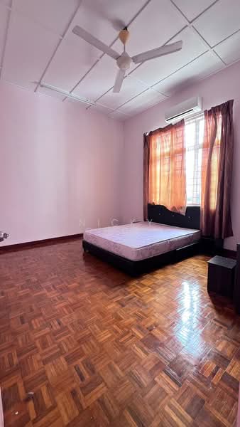 Rumah Banglo untuk Disewa di Taman Rasah Kemayan (Rasah) - Nicky Chua - Bedroom - PropertyGuru.com.my