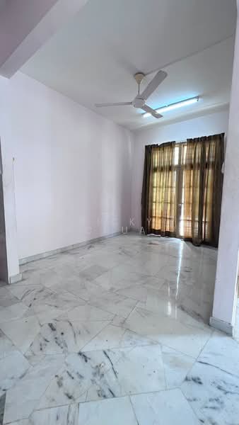 Rumah Banglo untuk Disewa di Taman Rasah Kemayan (Rasah) - Nicky Chua - Living Room - PropertyGuru.com.my