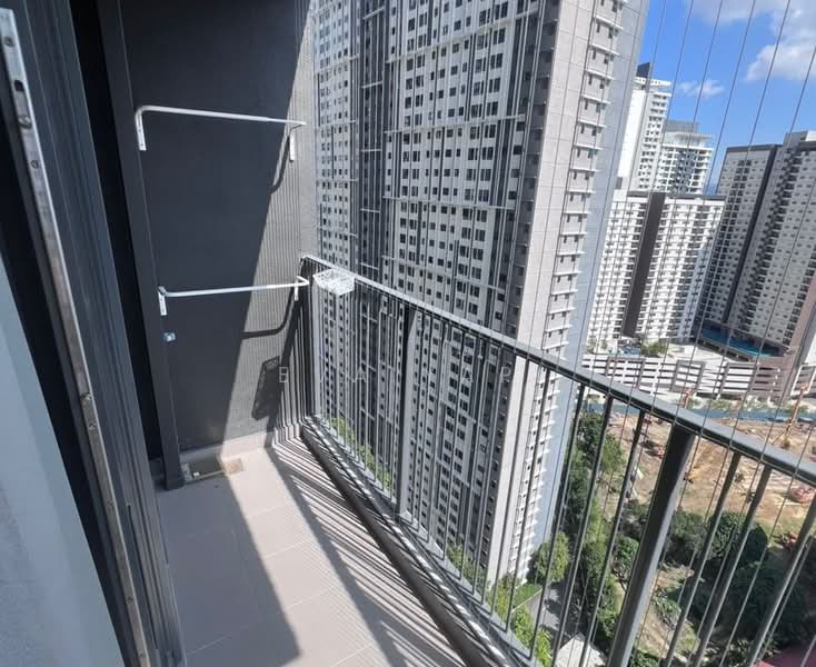 Servis Apartment untuk Disewa di M Arisa - Eva Yap - Balcony - PropertyGuru.com.my