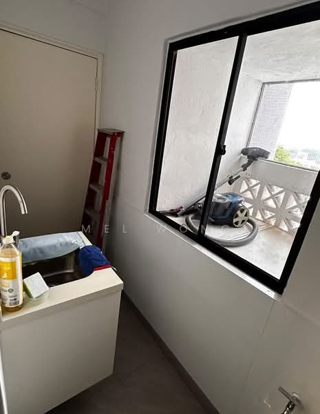 Kondominium untuk Dijual di Ehsan Ria - Mel Wong - Balcony - PropertyGuru.com.my