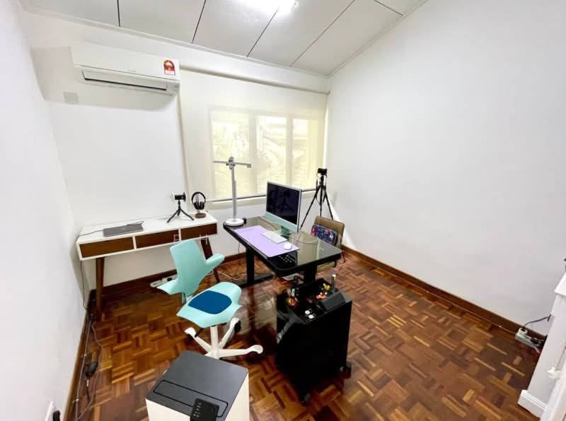 Rumah Teres 2 Tingkat untuk Dijual di Ampang (Selangor) - Philip Ng - Study - PropertyGuru.com.my