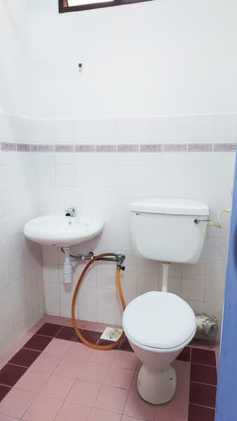 Pangsapuri untuk Disewa di Taman Jubilee Phase 5 - Bosco Teoh - Bathroom - PropertyGuru.com.my