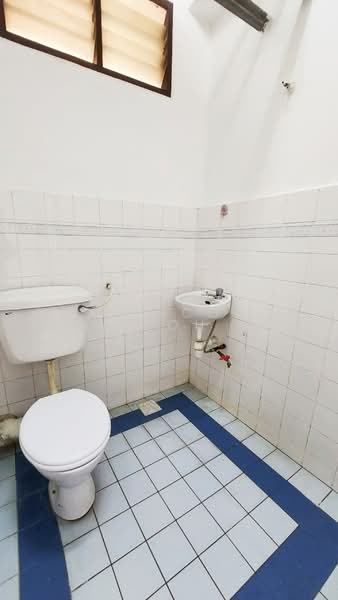Pangsapuri untuk Disewa di Taman Jubilee Phase 5 - Bosco Teoh - Bathroom - PropertyGuru.com.my