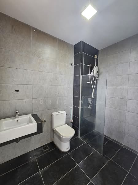 Rumah Teres 2 Tingkat untuk Disewa di Alam Impian (Shah Alam) - Tabris Wong - Bathroom - PropertyGuru.com.my