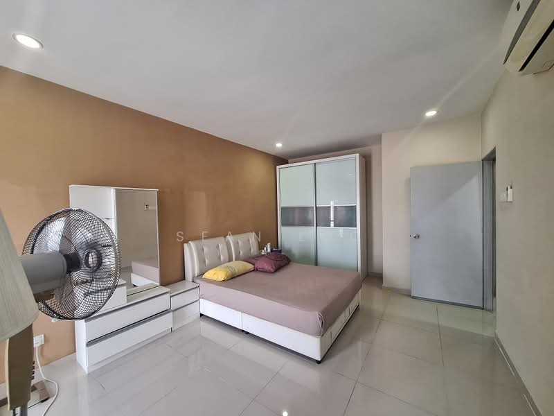 Kondominium untuk Dijual di Astana Lumayan - Sean Loo - Bedroom - PropertyGuru.com.my