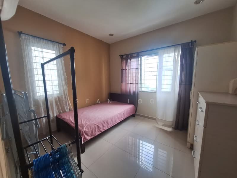 Kondominium untuk Dijual di Astana Lumayan - Sean Loo - Bedroom - PropertyGuru.com.my