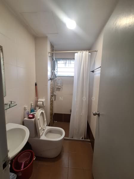 Kondominium untuk Dijual di Astana Lumayan - Sean Loo - Bathroom - PropertyGuru.com.my