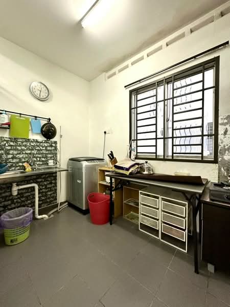 2-storey Terraced House for Sale in Mutiara Rini (Skudai) - Sherrly Sow - Kitchen - PropertyGuru.com.my