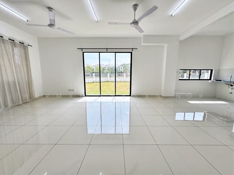 2-storey Terraced House for Sale in Alam Sari (Bangi) - Herman Sazwan Nor Rahim - Living Room - PropertyGuru.com.my
