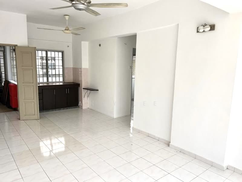 Pangsapuri untuk Dijual di Gambier Heights - Andy Lee - Living Room - PropertyGuru.com.my