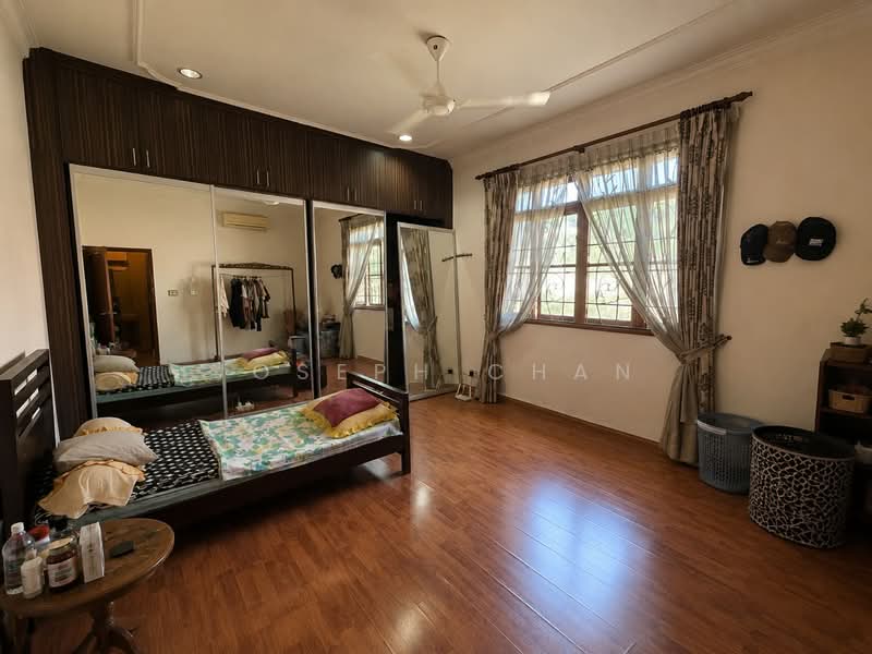 Bungalow for Sale in Seksyen 8 (Shah Alam) - Joseph Chan - Bedroom - PropertyGuru.com.my