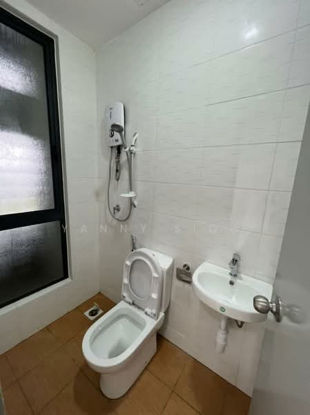 Servis Apartment untuk Dijual di Ayuman Suites - Yanny Siow - Bathroom - PropertyGuru.com.my