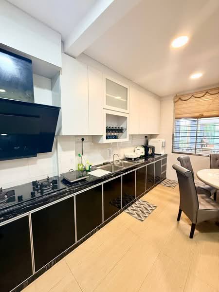2-storey Terraced House for Sale in Bandar Uda Utama (Johor Bahru) - Sky Khoo - Kitchen - PropertyGuru.com.my