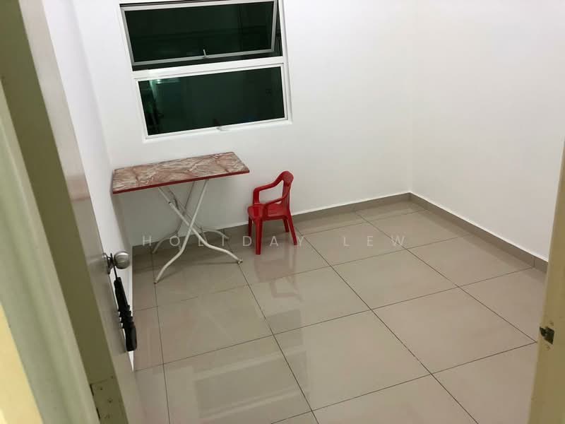 Condominium for Rent at The Zest @ Kinrara 9 - Holiday Lew - Interior - PropertyGuru.com.my