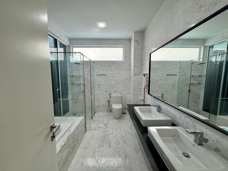 Rumah Banglo untuk Disewa di Cyberjaya (Selangor) - David Tan - Bathroom - PropertyGuru.com.my