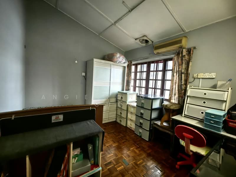 2.5-storey Terraced House for Sale in Sri Petaling (Kuala Lumpur) - Angie Wong Poh Choo - Study - PropertyGuru.com.my