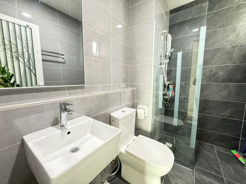 Kondominium untuk Disewa di Lucerne Residences - Joanne Liw - Bathroom - PropertyGuru.com.my