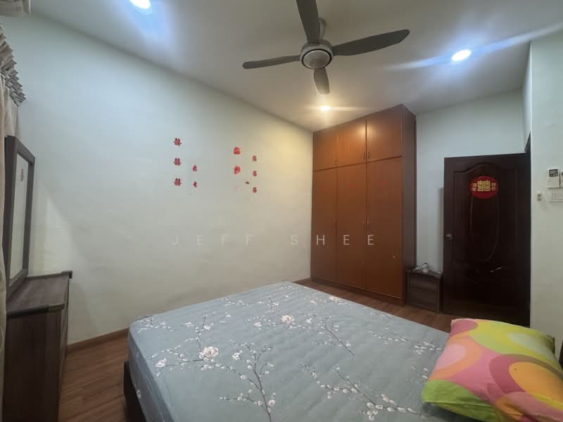 Rumah Teres 2 Tingkat untuk Dijual di Taman Pelangi (Johor Bahru) - Jeff Shee - Bedroom - PropertyGuru.com.my