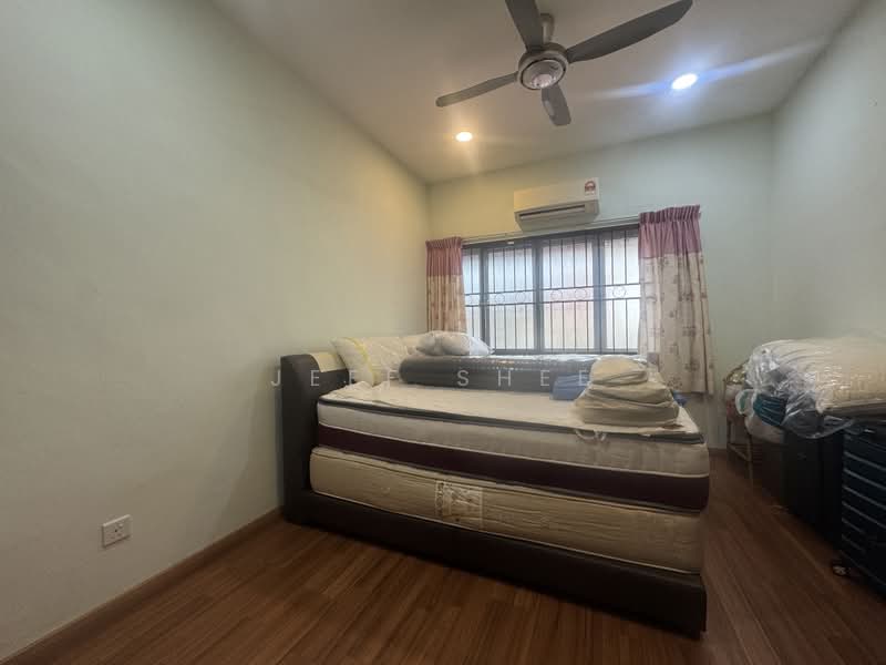 Rumah Teres 2 Tingkat untuk Dijual di Taman Pelangi (Johor Bahru) - Jeff Shee - Bedroom - PropertyGuru.com.my