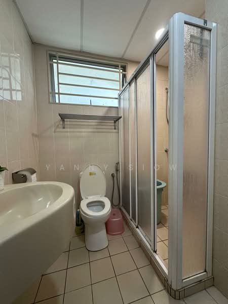 Condominium for Sale at Platinum Lake PV 10 - Yanny Siow - PropertyGuru.com.my