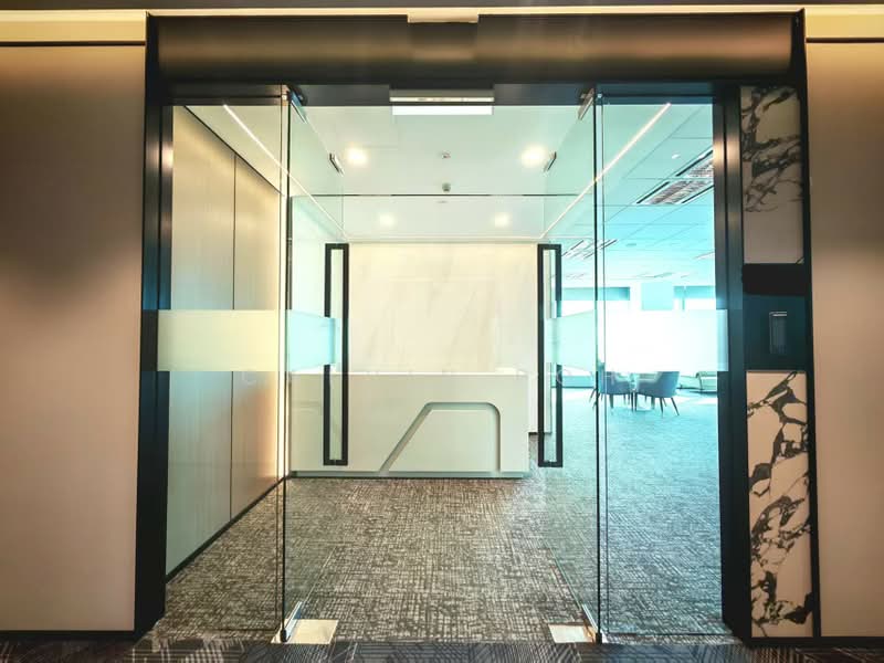 Pejabat untuk Disewa di Tun Razak Exchange (Kuala Lumpur) - Calvin Poh - Entrance - PropertyGuru.com.my