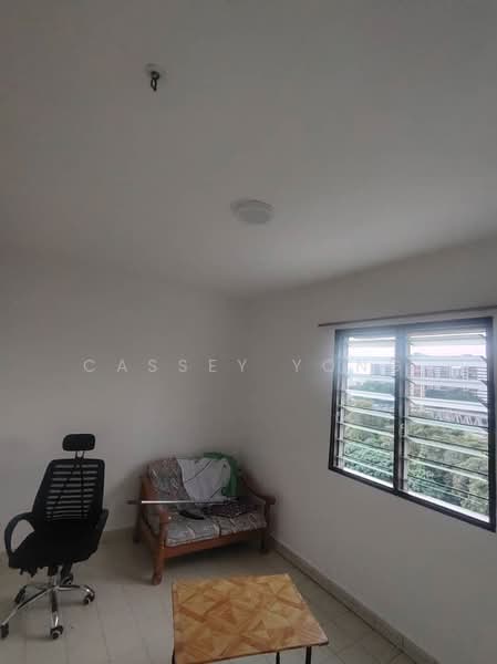 Flat for Sale at Desa Sri Puteri - Cassey Yong - Living Room - PropertyGuru.com.my