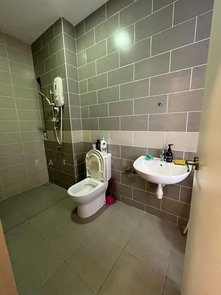 Rumah Berkembar untuk Dijual di Tropicana Heights (Kajang) - Fatin Ismail - Bathroom - PropertyGuru.com.my