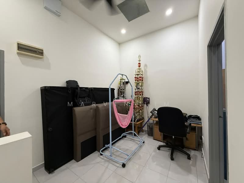 2-storey Terraced House for Sale in Bandar Pulai Jaya (Kulai) - Marvin Lim - Study - PropertyGuru.com.my