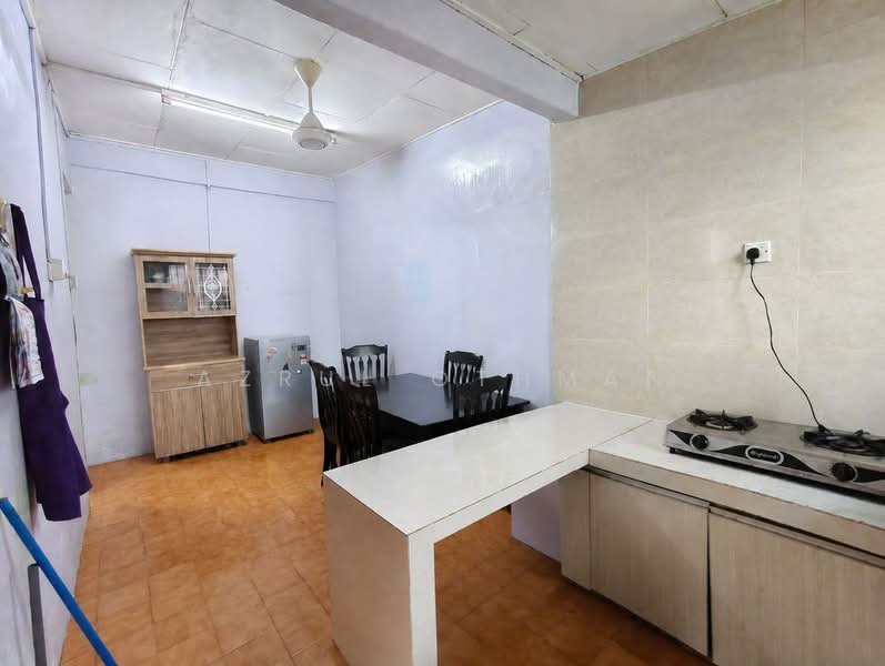 1-storey Terraced House for Sale in Taman Desa Dahlia (Senawang) - Azrul Othman - Kitchen - PropertyGuru.com.my