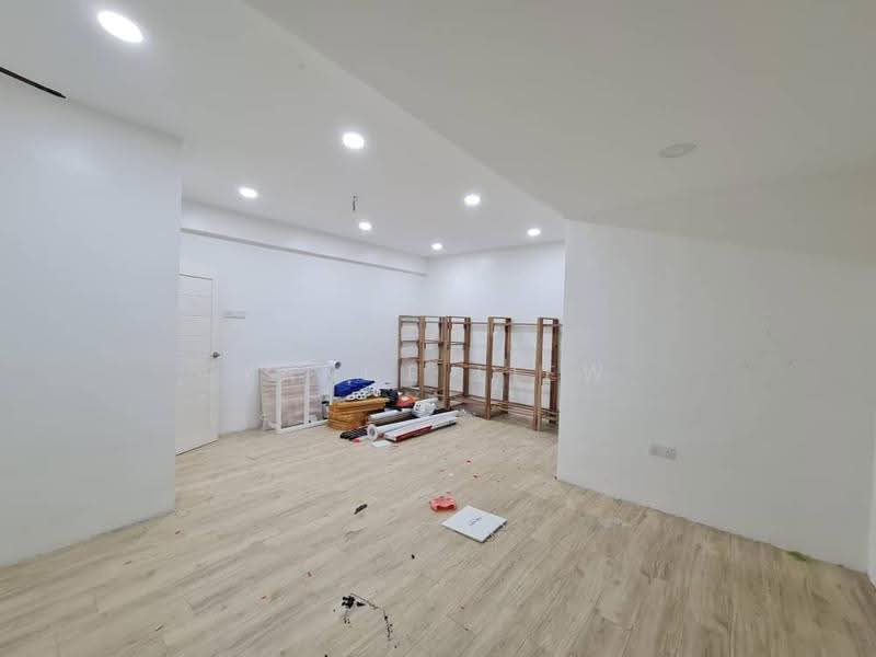 Rumah Teres 3-Tingkat untuk Dijual di Taman Bukit Serdang (Seri Kembangan) - Yance Liew - PropertyGuru.com.my