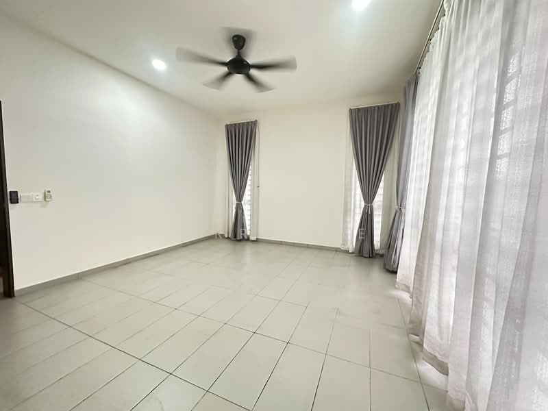 Rumah Berkembar untuk Dijual di Semenyih (Selangor) - Terry Yee - Living Room - PropertyGuru.com.my