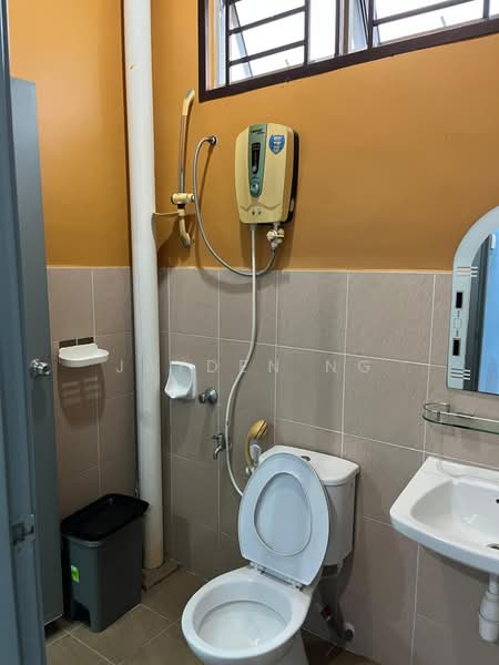 Rumah Teres 2 Tingkat untuk Dijual di Taman Sierra Perdana (Masai) - Jayden Ng - Bathroom - PropertyGuru.com.my