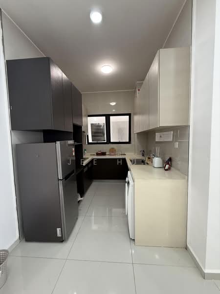 Servis Apartment untuk Disewa di Amberside @ Country Garden Danga Bay - Jee Hui - PropertyGuru.com.my