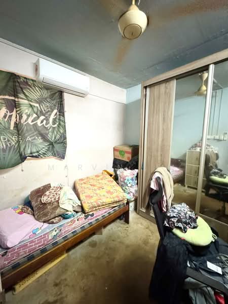Rumah Flat untuk Dijual di Flat Taman Ungku Tun Aminah - Marvin Lim - Bedroom - PropertyGuru.com.my