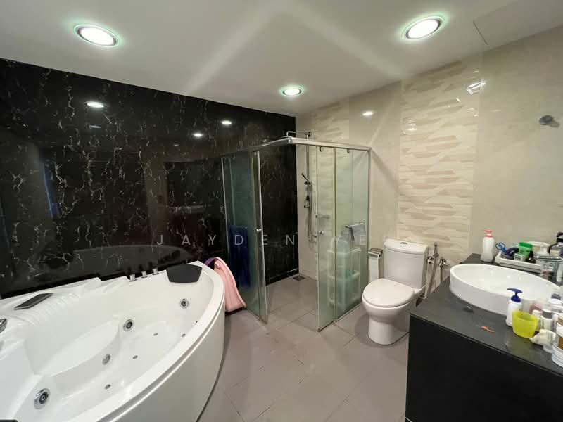 2-storey Terraced House for Sale in Jalan Klang Lama (Old Klang Road) (Kuala Lumpur) - Jayden Yee - Bathroom - PropertyGuru.com.my