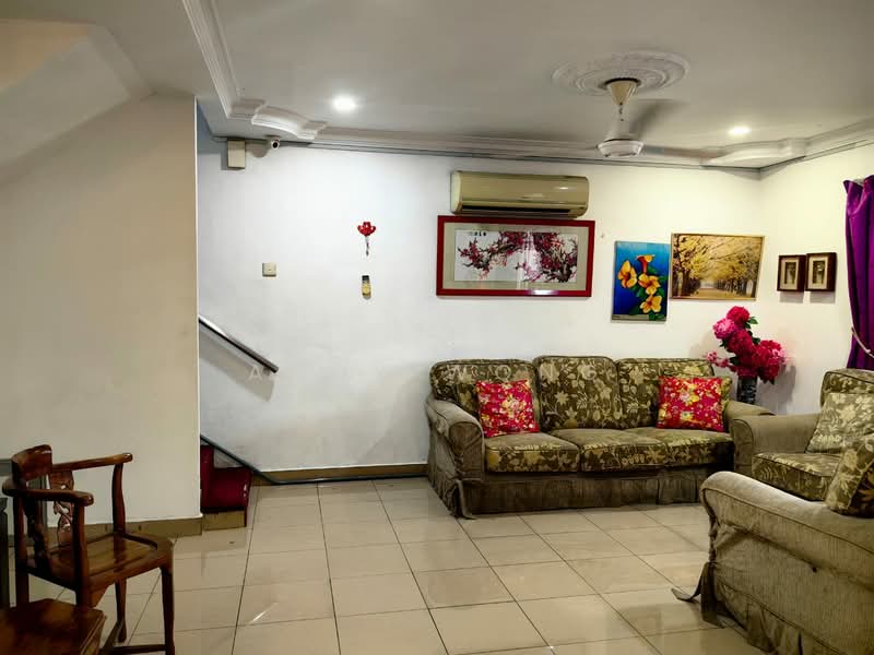 2.5-storey Terraced House for Sale in Bandar Baru Sri Petaling (Sri Petaling) - Andy Wong - Living Room - PropertyGuru.com.my