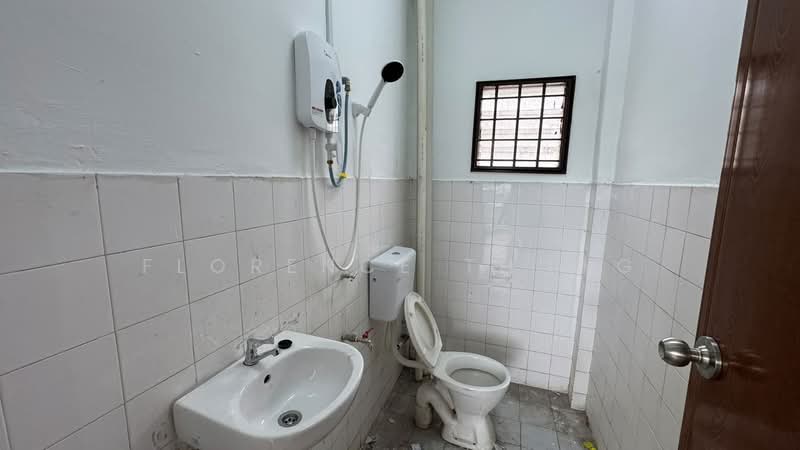 Apartment for Sale at Ria 1 - Florence Thong - Bathroom - PropertyGuru.com.my