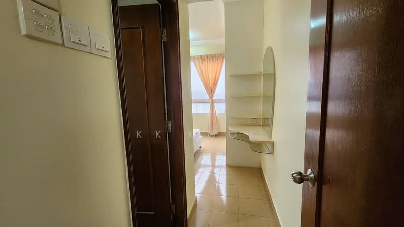 Condominium for Sale at Gurney Park Condominium - KK Kwok - Corridor - PropertyGuru.com.my