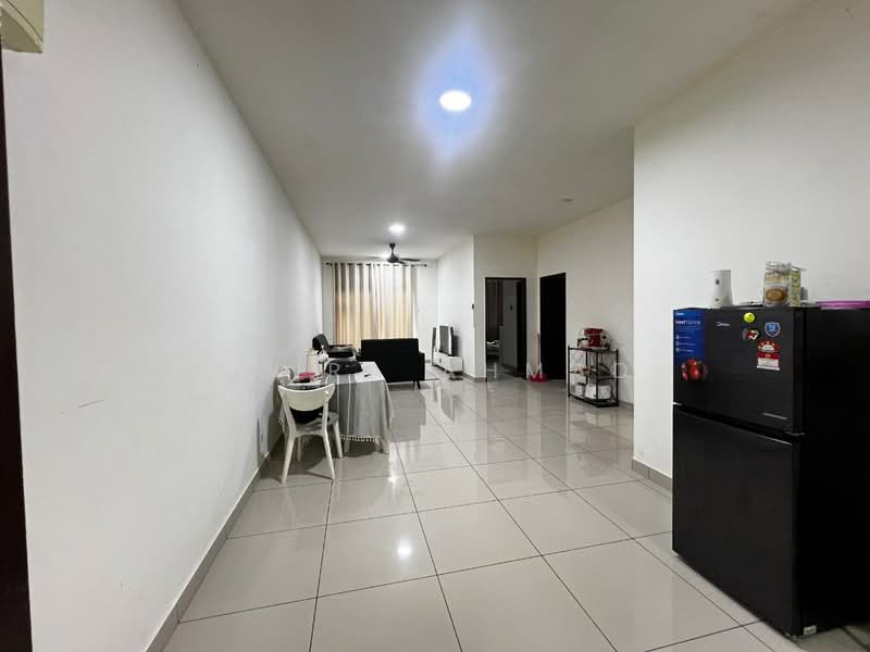 Kondominium untuk Dijual di Residensi Zamrud - Azira Ahmad - Living Room - PropertyGuru.com.my