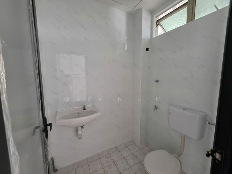 2-storey Terraced House for Sale in Austin Perdana (Tebrau) - Marvin Lim - Bathroom - PropertyGuru.com.my