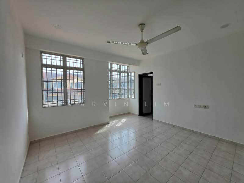 2-storey Terraced House for Sale in Austin Perdana (Tebrau) - Marvin Lim - Living Room - PropertyGuru.com.my