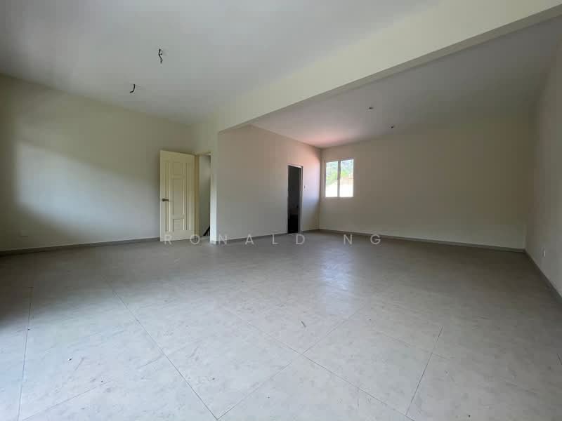 Rumah Teres 3 Tingkat untuk Dijual di Bandar Baru Sungai Air Putih (Balik Pulau) - Ronald Ng - Living Room - PropertyGuru.com.my