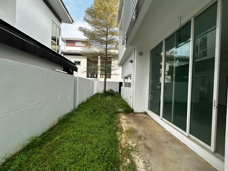 Rumah Berkembar untuk Dijual di Garden Residence (Cyberjaya) - Kelvin Pook - Exterior - PropertyGuru.com.my