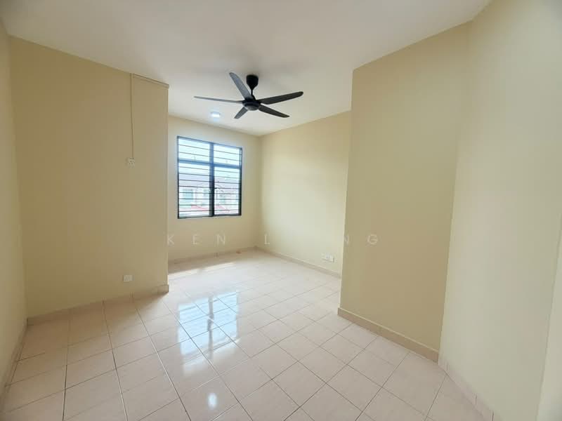 Rumah Teres untuk Dijual di Bandar Putra Permai (Seri Kembangan) - Ken Leong - Interior - PropertyGuru.com.my