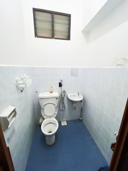 Rumah Flat untuk Disewa di Taman Jubilee Phase 1 - Bosco Teoh - Bathroom - PropertyGuru.com.my