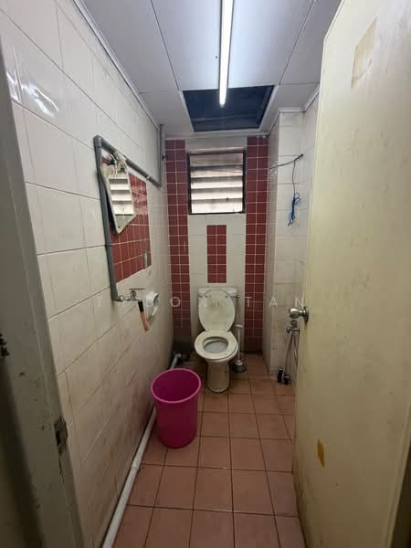 Shop for Rent in Dataran Sunway (Kota Damansara) - Tyson Tan - Bathroom - PropertyGuru.com.my