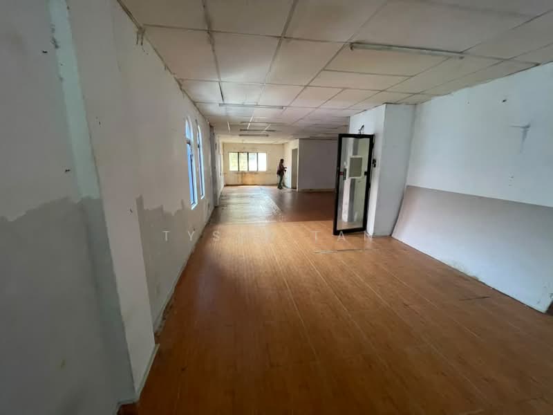 Shop for Rent in Dataran Sunway (Kota Damansara) - Tyson Tan - Interior - PropertyGuru.com.my