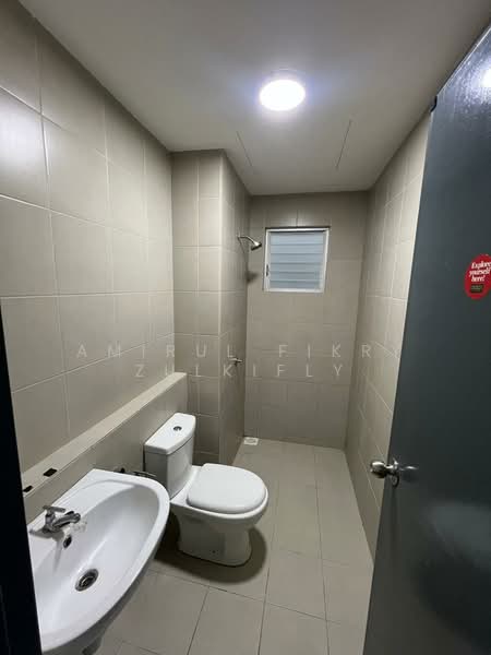 Pangsapuri untuk Disewa di Selangorku Pr1ma Lakefront Homes - Amirul Fikry Zulkifly - Bathroom - PropertyGuru.com.my