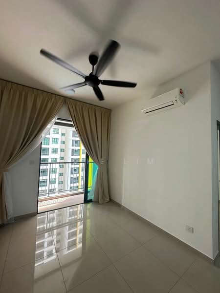 Servis Apartment untuk Disewa di Parkland Residence - Jake Lim - Balcony - PropertyGuru.com.my