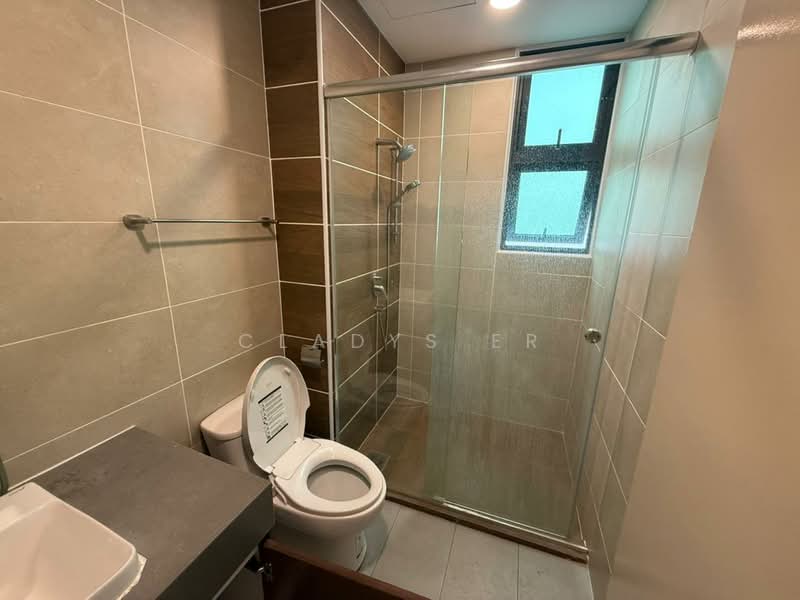 Kondominium untuk Disewa di Hillcrest Heights - Cladys Er - Bathroom - PropertyGuru.com.my